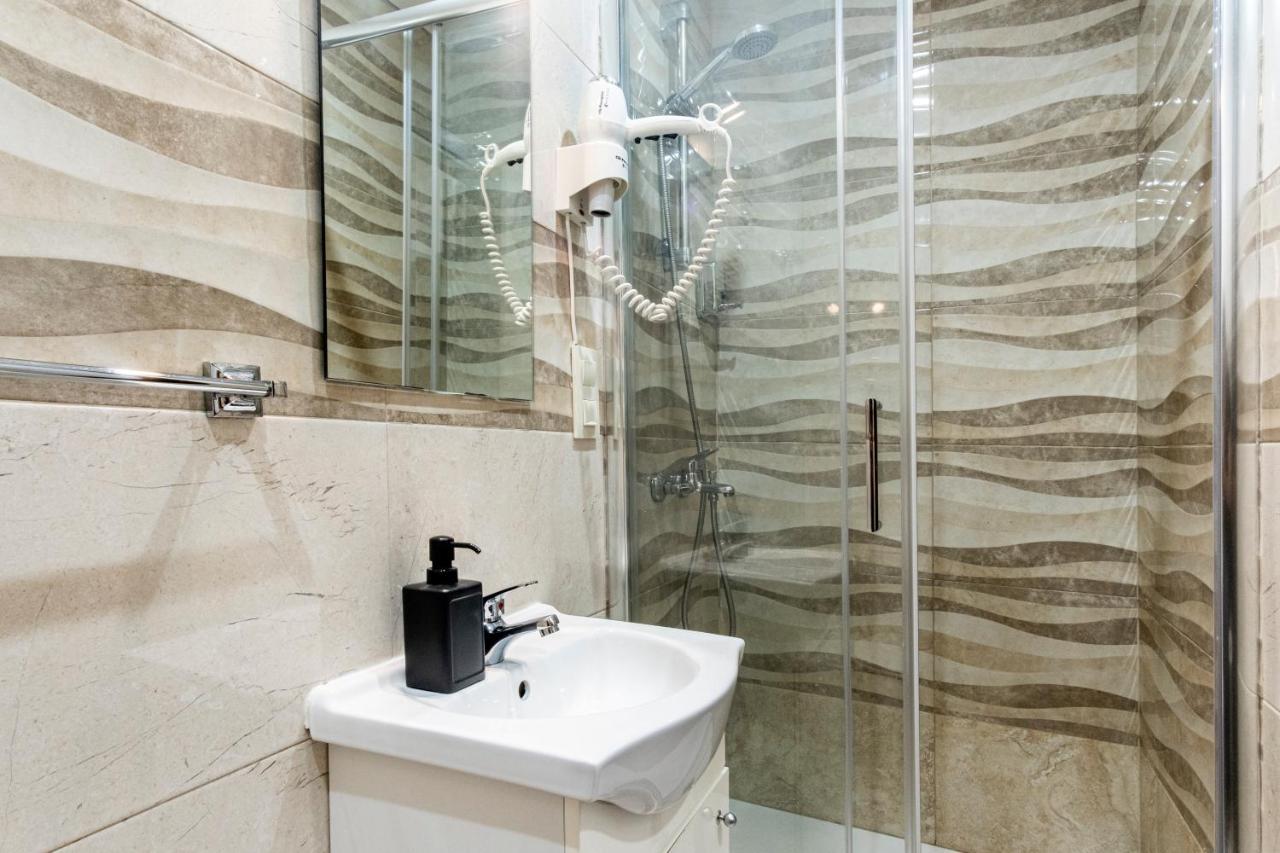 Hostal Rincon De Sol - Centro Madrid - Self Checkin Екстериор снимка